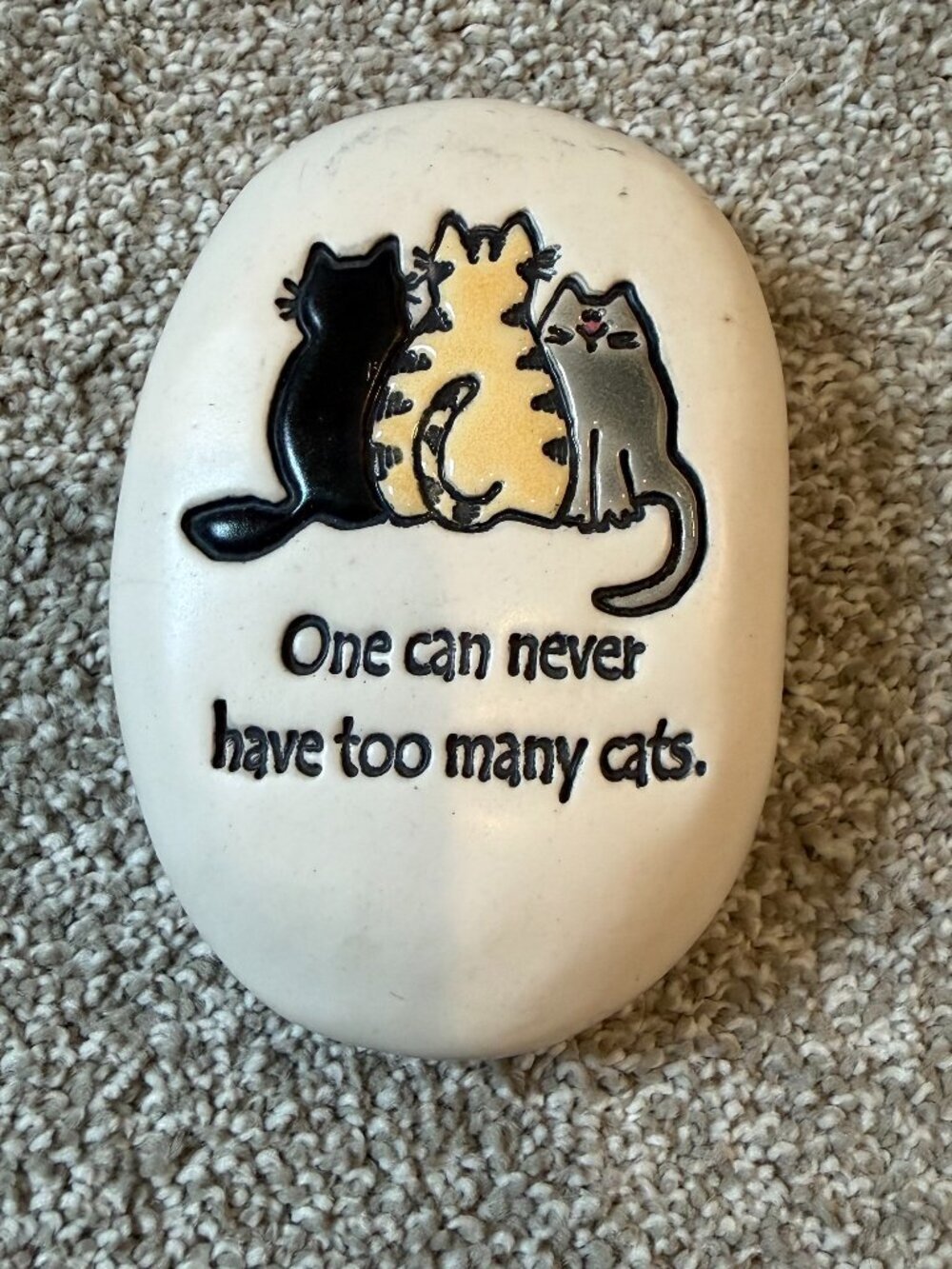 August Ceramics Cat Paperweight garden decor